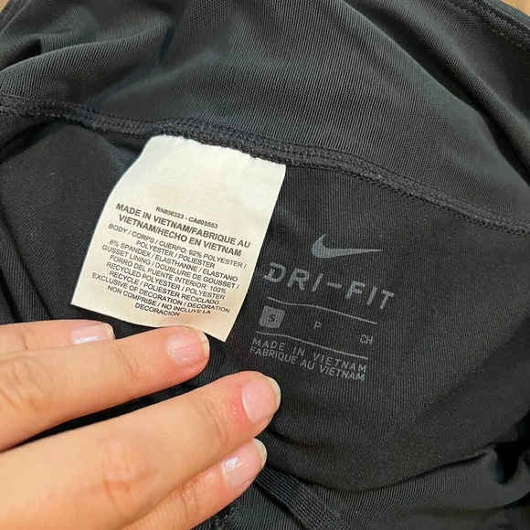 Nike Dri-Fit black logo cropped leggings - Picture 4 of 4